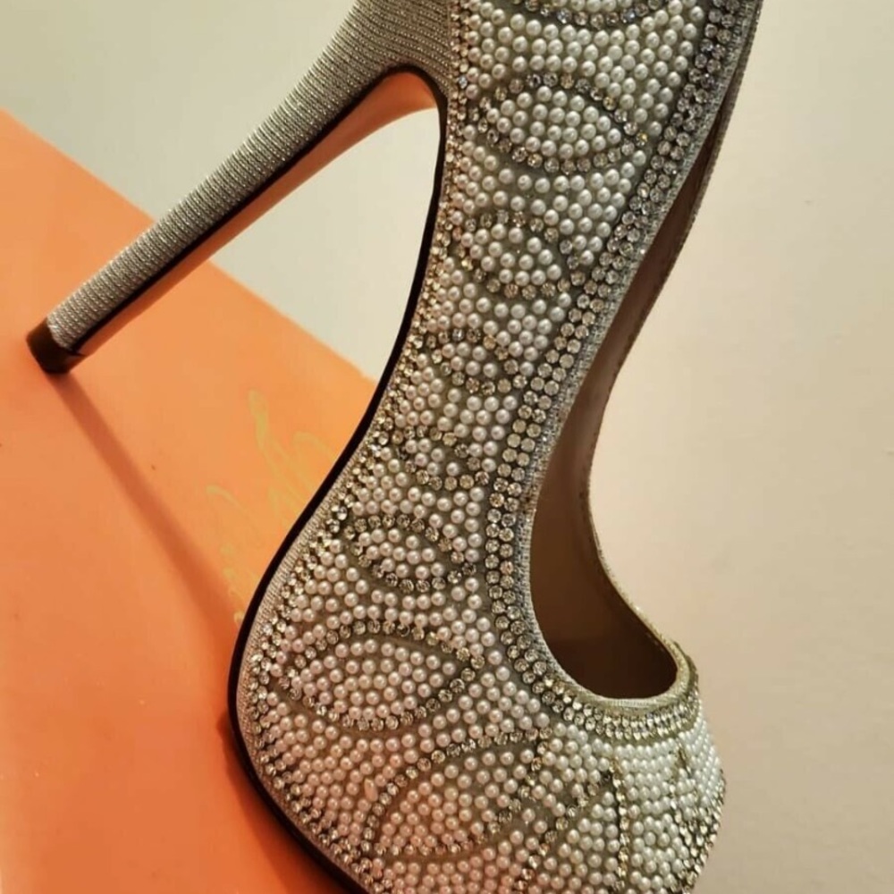 High heels - Picture 2 of 6